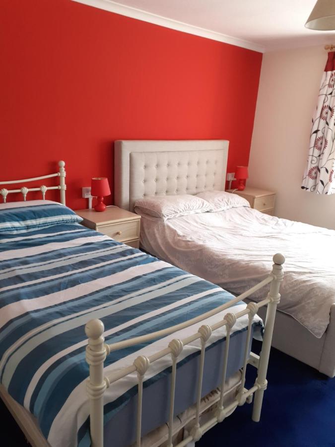 94 Main Street - Pembroke Holiday Home מראה חיצוני תמונה